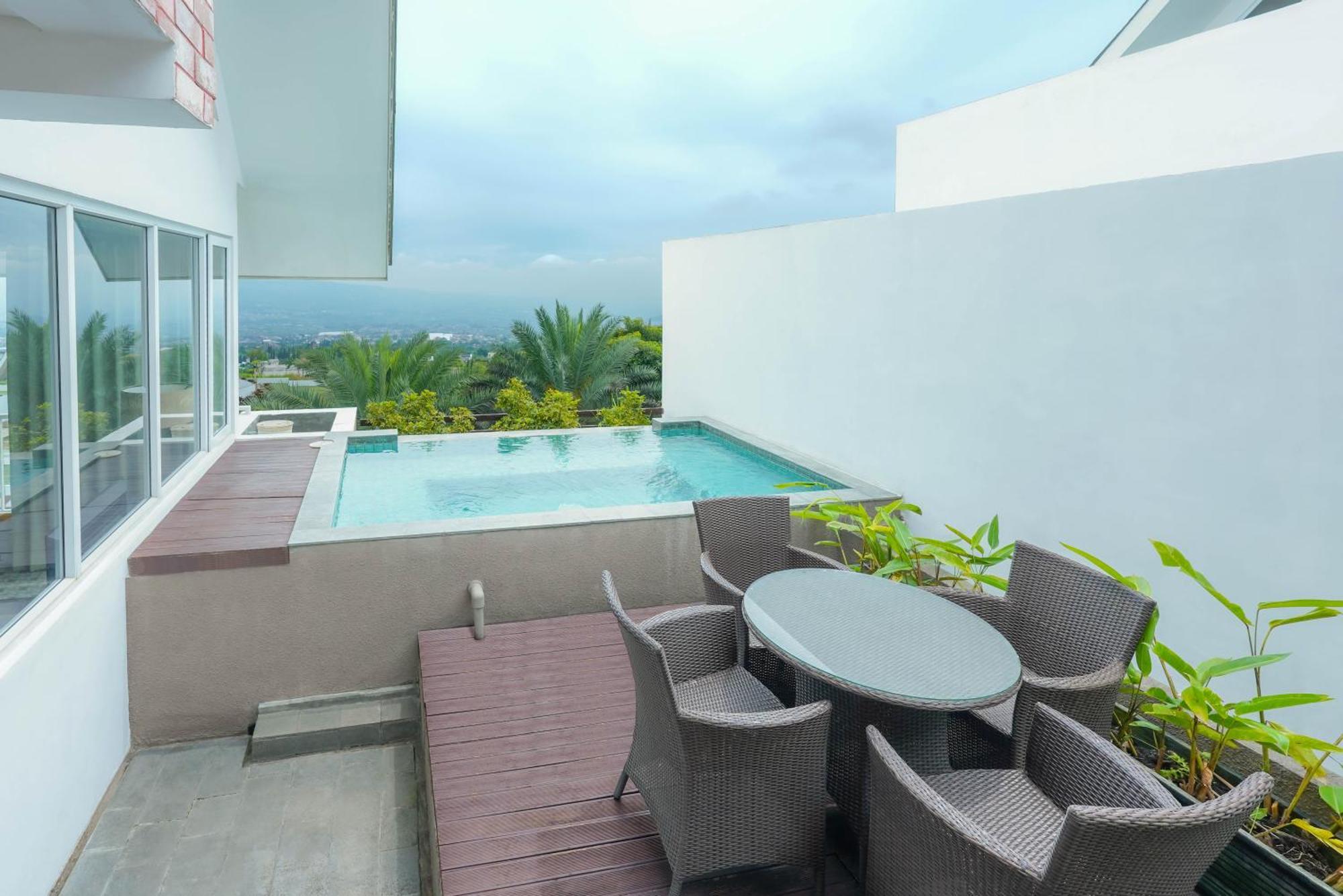 Amartahills Hotel And Resort Batu  Rum bild